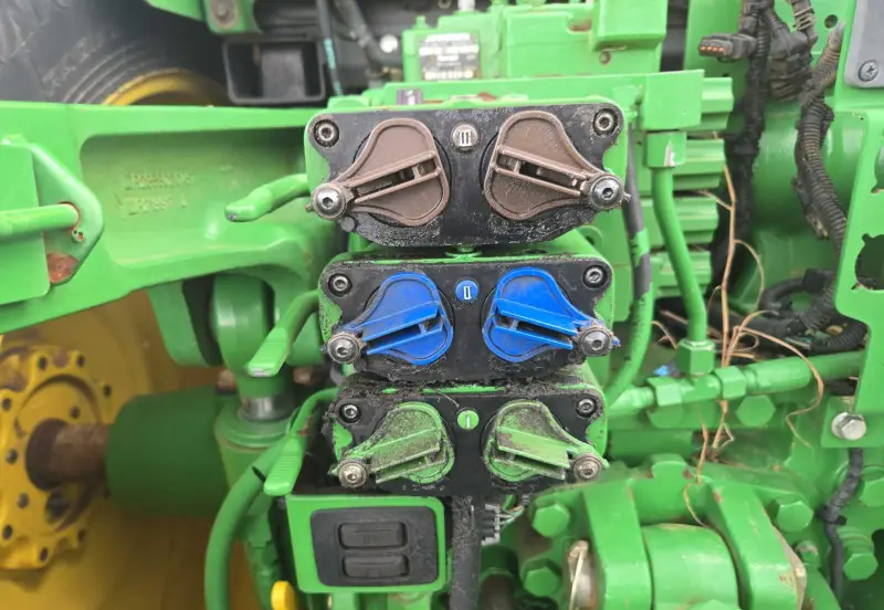 2012 John Deere 7230R photo 28