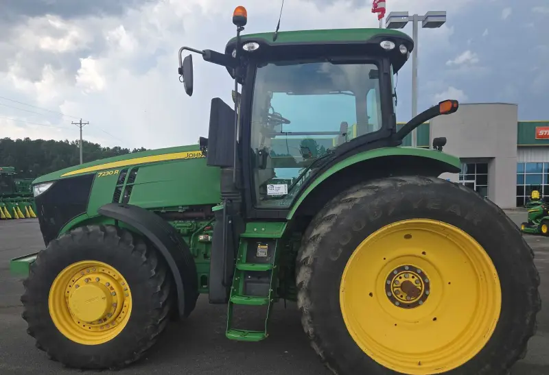 2012 John Deere 7230R photo 8