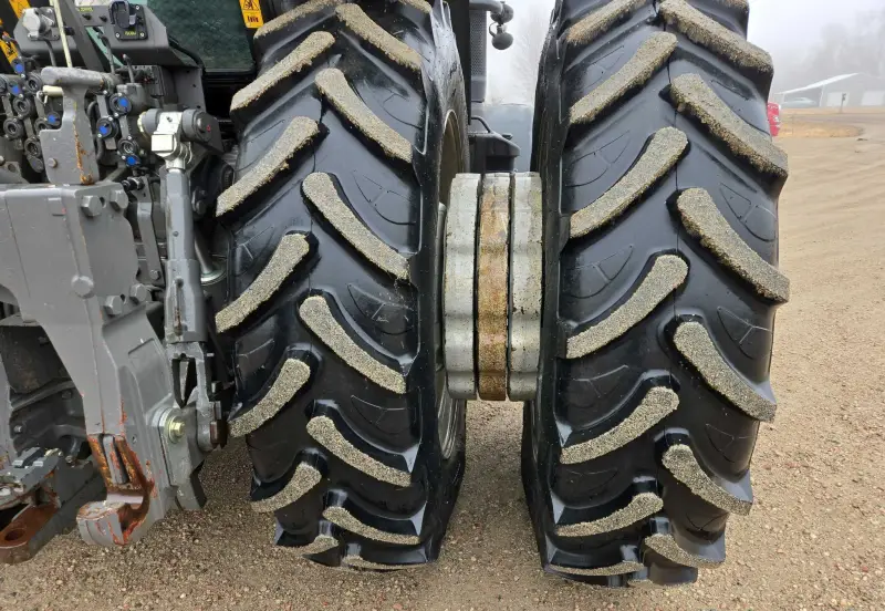 2012 Challenger MT655D photo 77