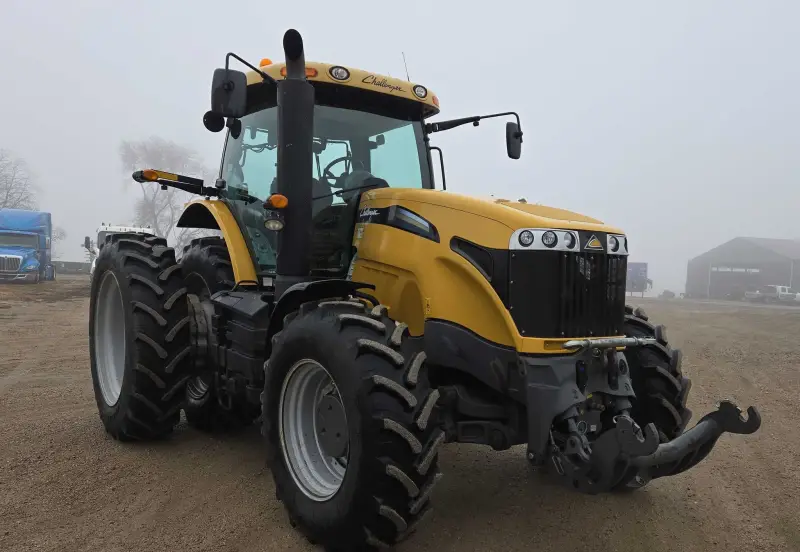 2012 Challenger MT655D photo 3