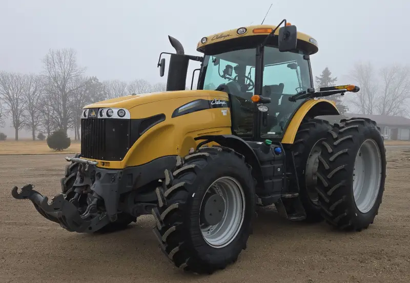 2012 Challenger MT655D photo 1