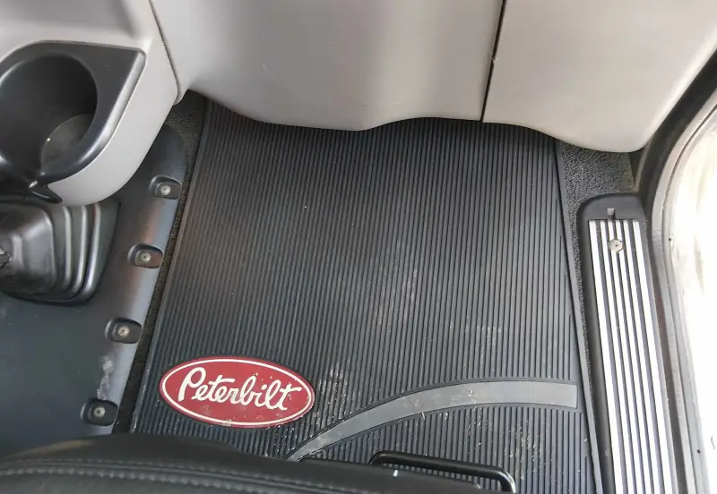 2022 Peterbilt 389 photo 80