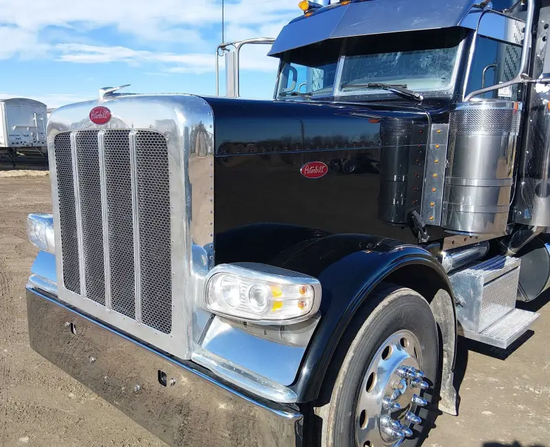 2022 Peterbilt 389 photo 15