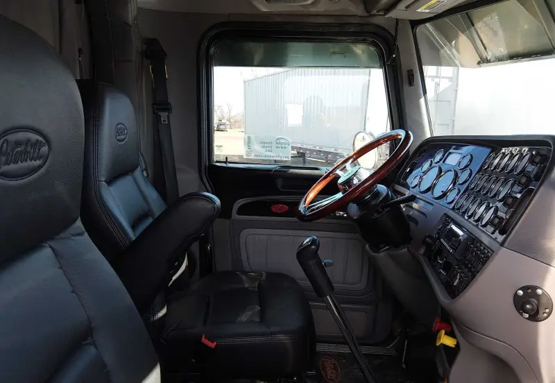 2022 Peterbilt 389 photo 83
