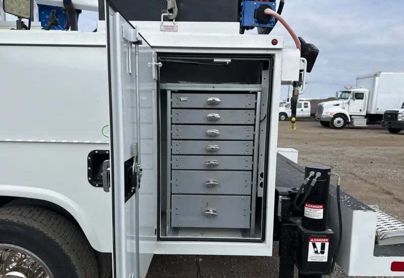 2022 Ford F550 photo 29