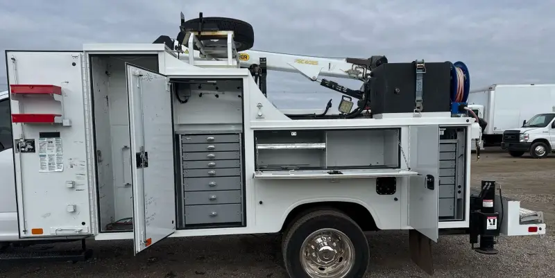 2022 Ford F550 photo 15