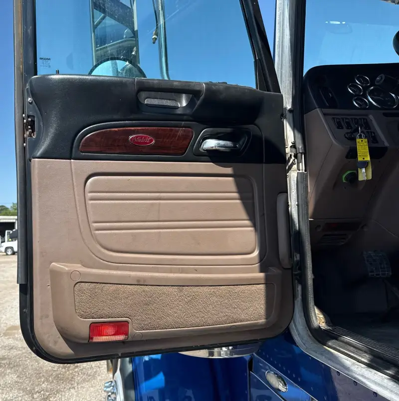 2014 Peterbilt 389K glider kit photo 35