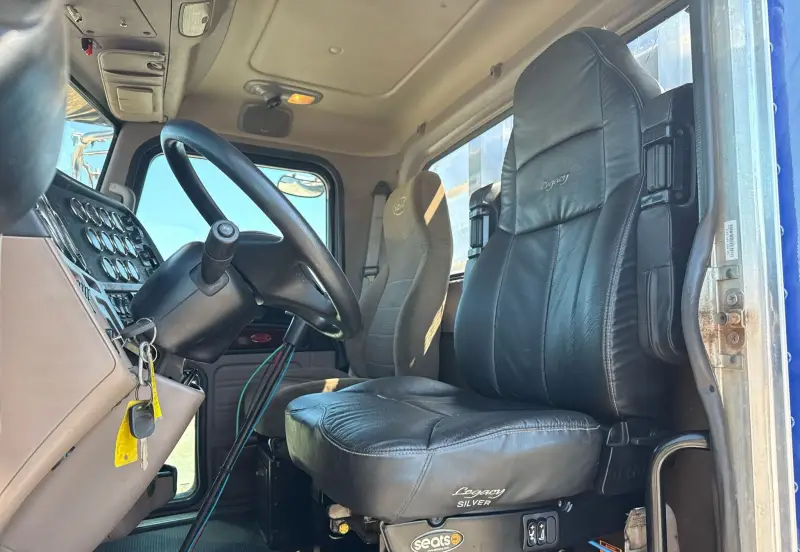 2014 Peterbilt 389K glider kit photo 39