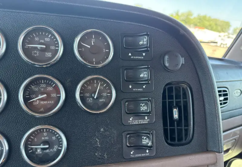 2014 Peterbilt 389K glider kit photo 52