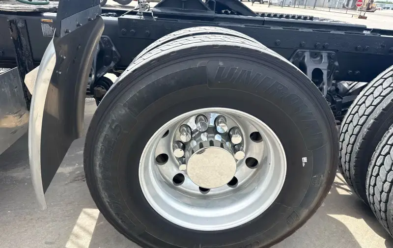2020 Peterbilt 389 photo 102