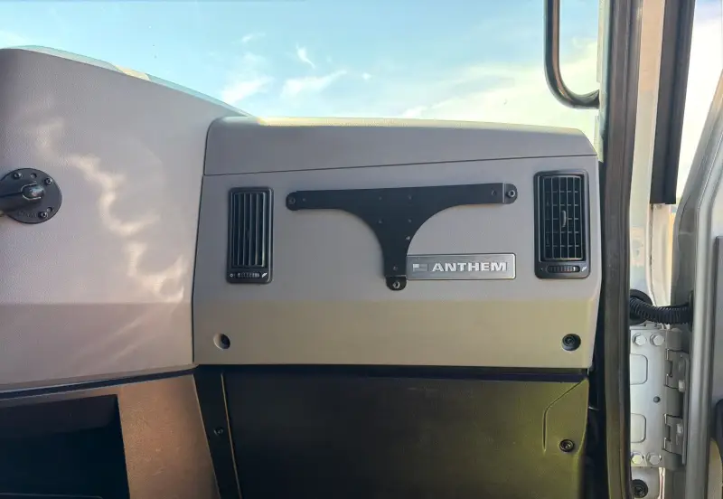 2023 Mack Anthem photo 63