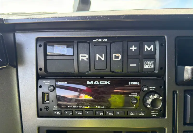 2023 Mack Anthem photo 48