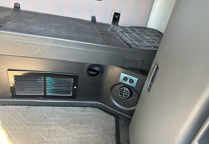 2021 Volvo VNL photo 54