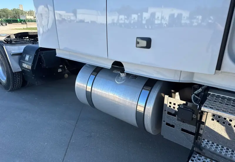 2021 Volvo VNL photo 14