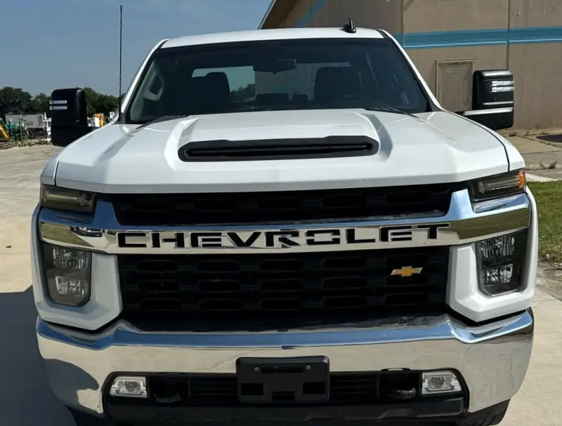 2022 Chevrolet Silverado 2500HD photo 2