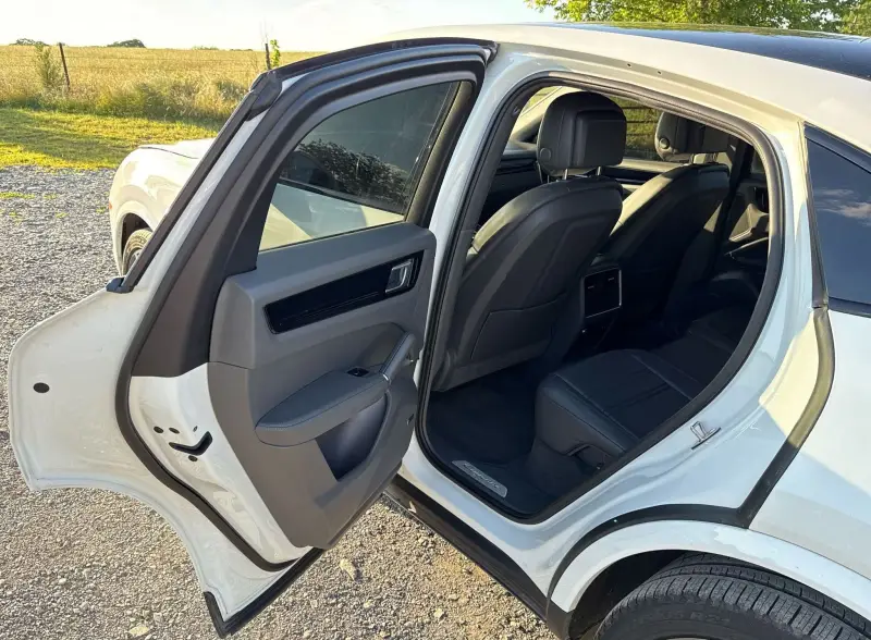 2021 Porsche Cayenne photo 54