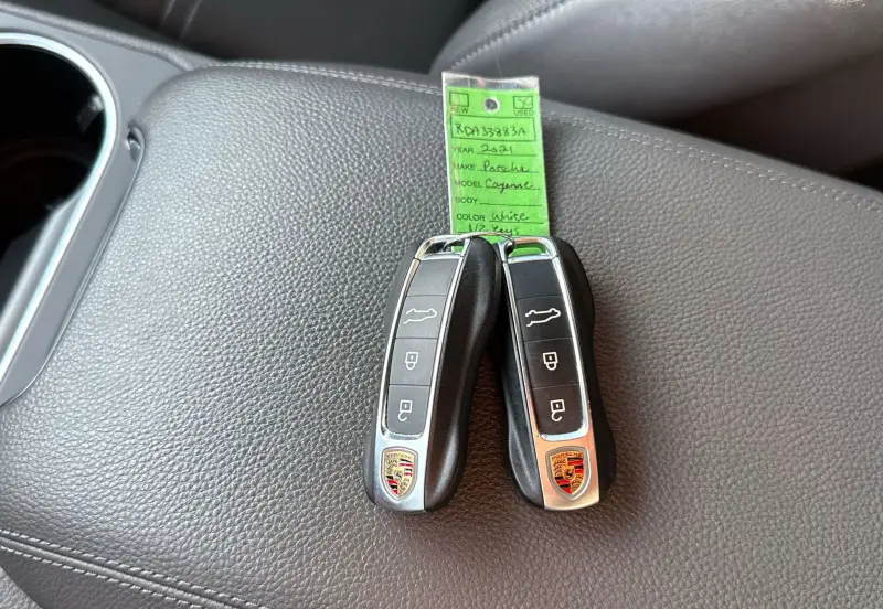 2021 Porsche Cayenne photo 37