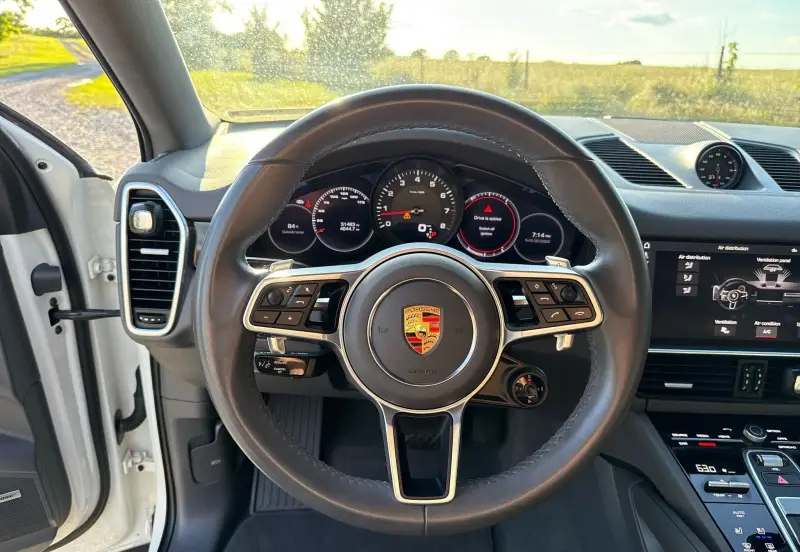 2021 Porsche Cayenne photo 28