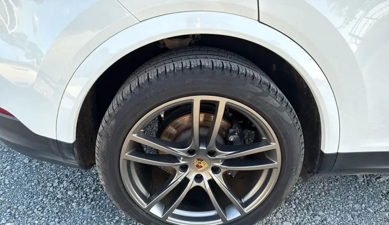 2021 Porsche Cayenne photo 68