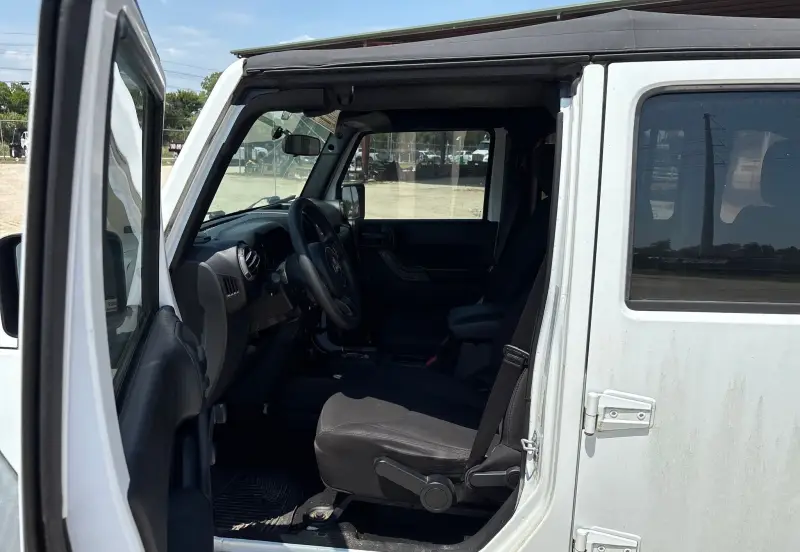 2017 Jeep Wrangler photo 17