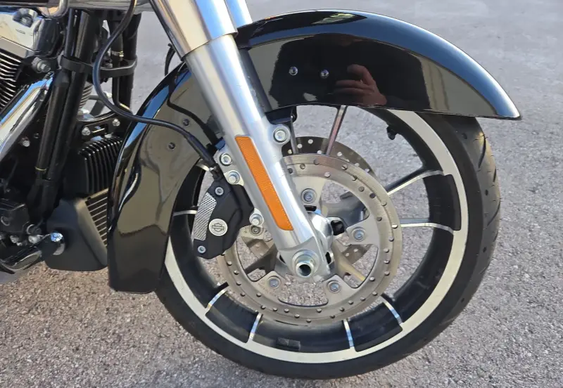 2023 Harley-Davidson Road Glide photo 37