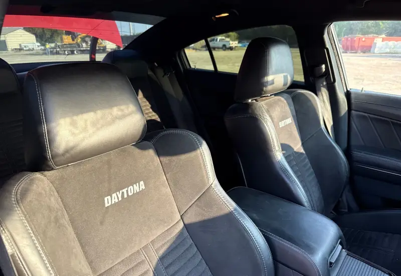 2020 Dodge Charger photo 34