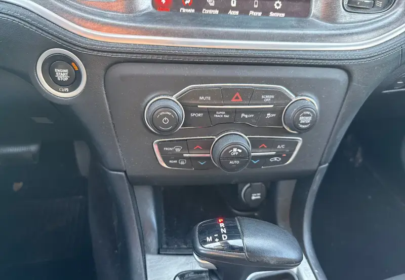 2020 Dodge Charger photo 30