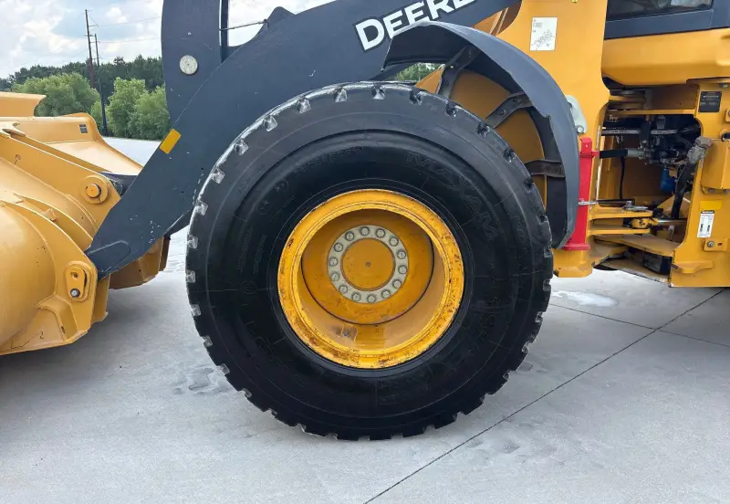 2023 John Deere 624P photo 79