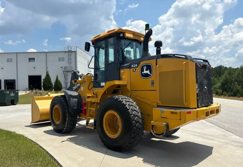 2023 John Deere 624P photo 7