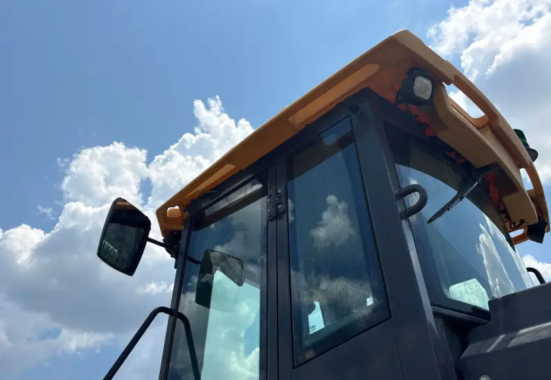 2023 John Deere 624P photo 16